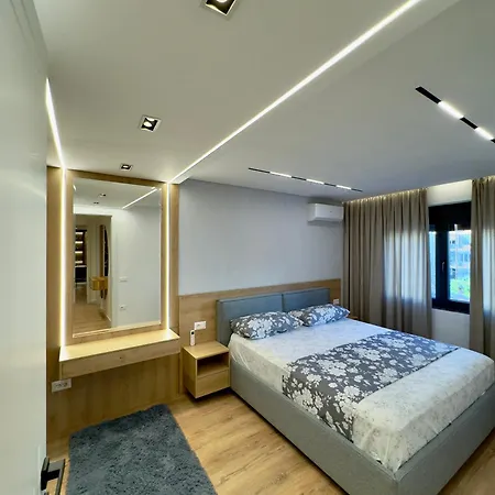 Soinn's * Tirana